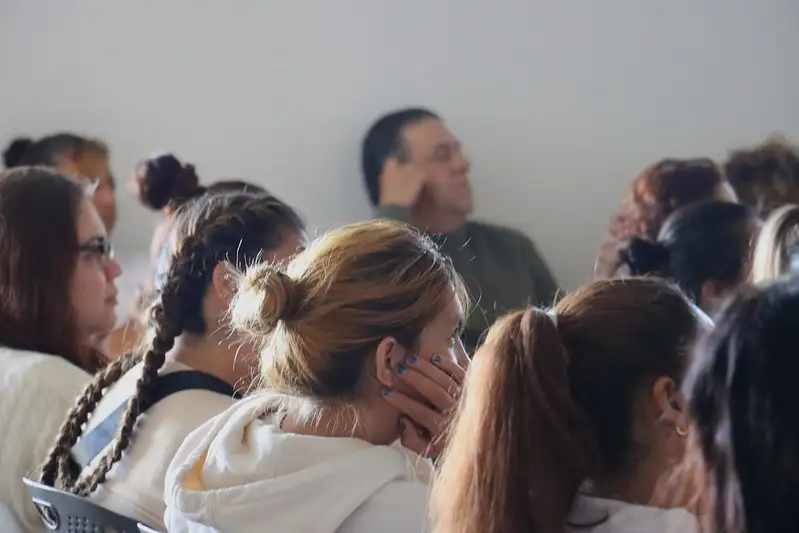 Internas del Centro de Reinserción Femenil escuchando plática organizada por Grupo PLA Firme y DIF Jalisco.
